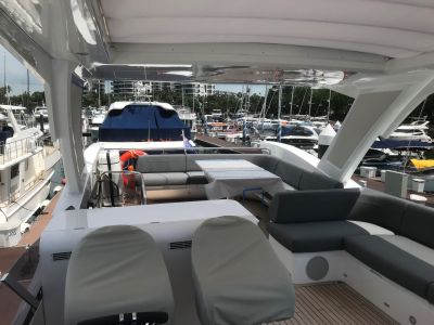 SUNSEEKER 70 2021